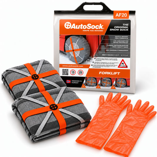 AutoSock modell AF20 for gaffeltrucker inneholder to snøsokker, ett par hansker og produktemballasjen.